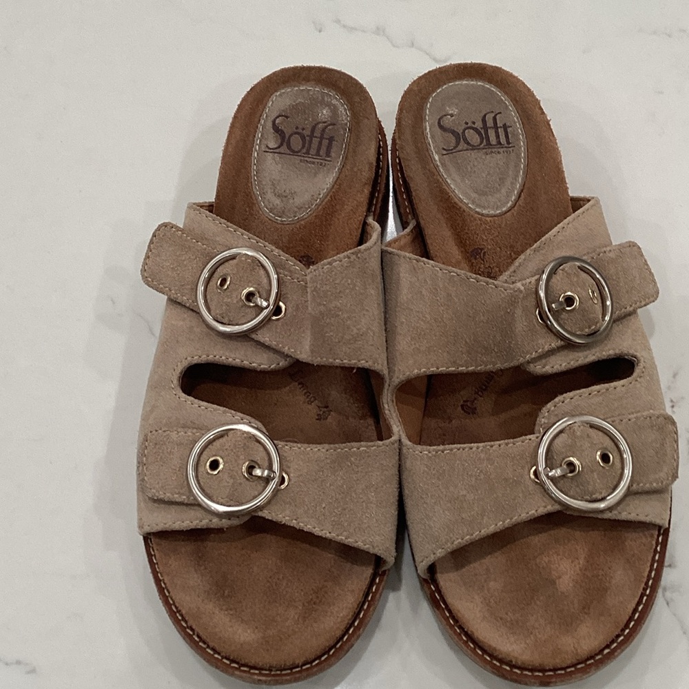 Söfft Beige Suede Buckle Sandals